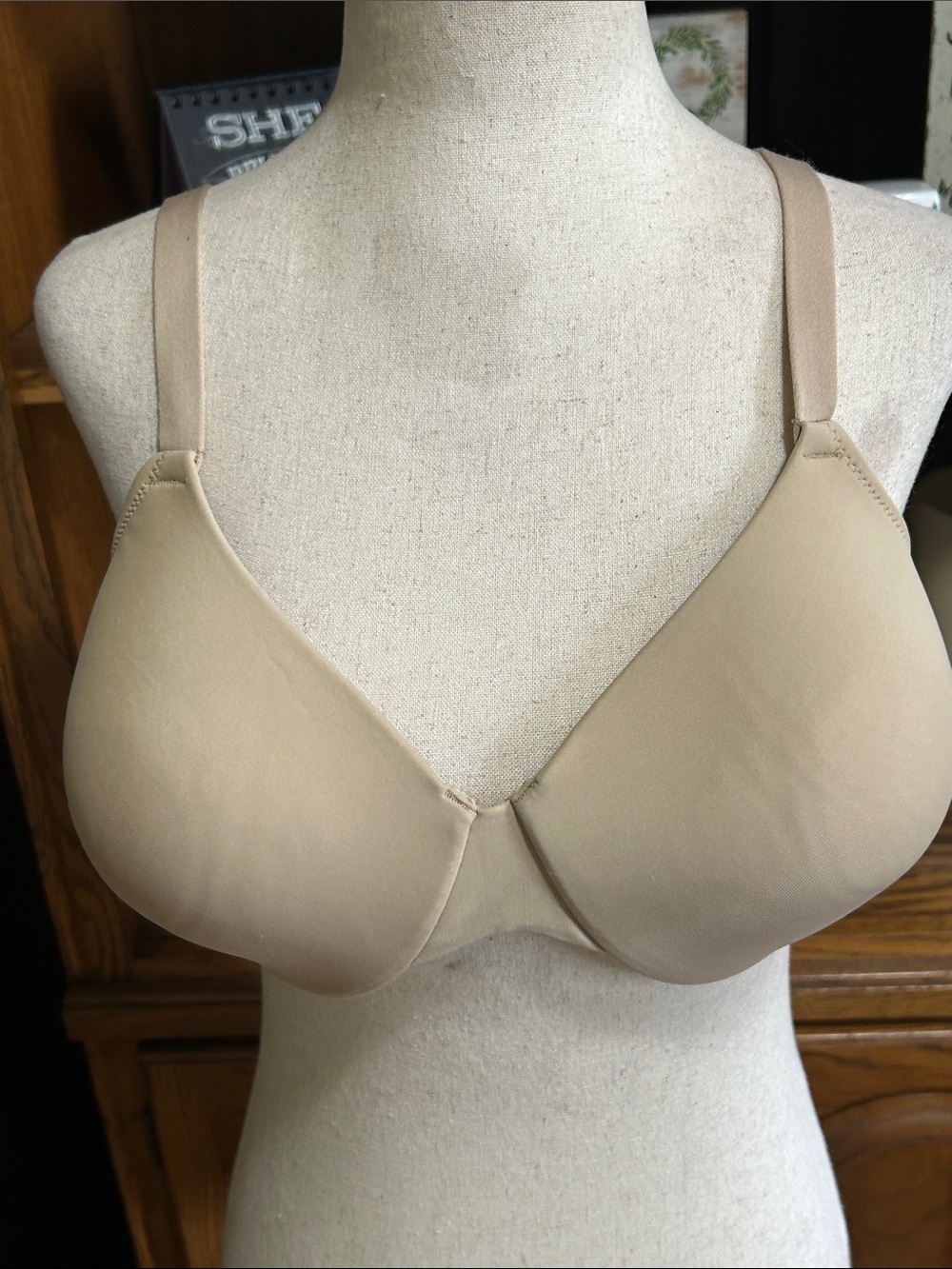 Hanes Seamless Nude T-Shirt Bra - Comfortable Everyday Support Size 40C